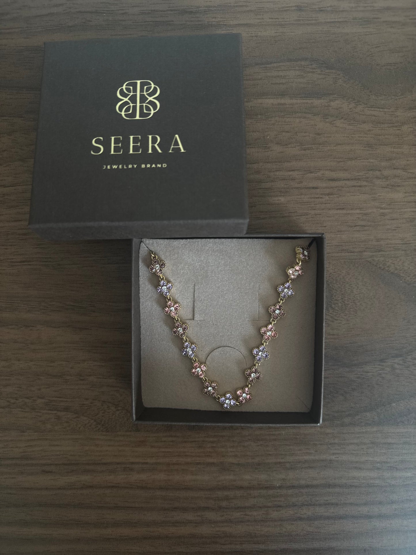 Collier Yasmeen lila